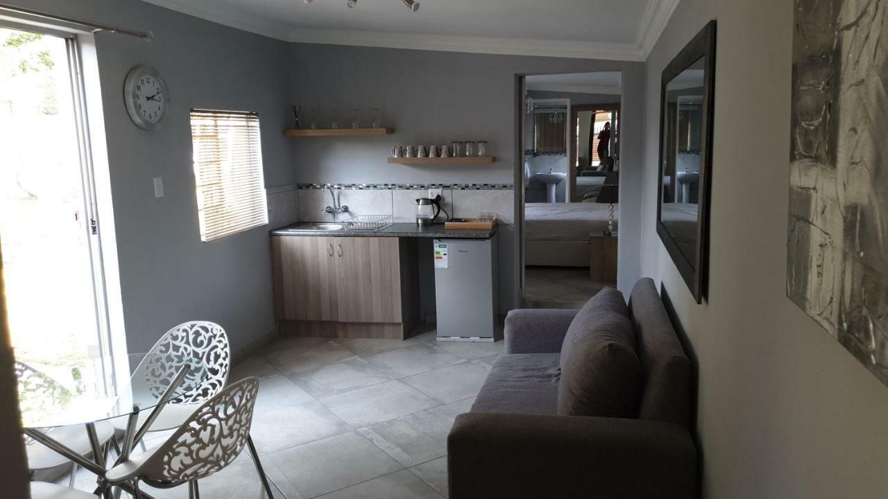 Elephant Bush Guest Cottage Alberton Bagian luar foto